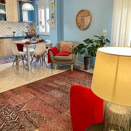 Tirana_cliche_apartment * تيرانا